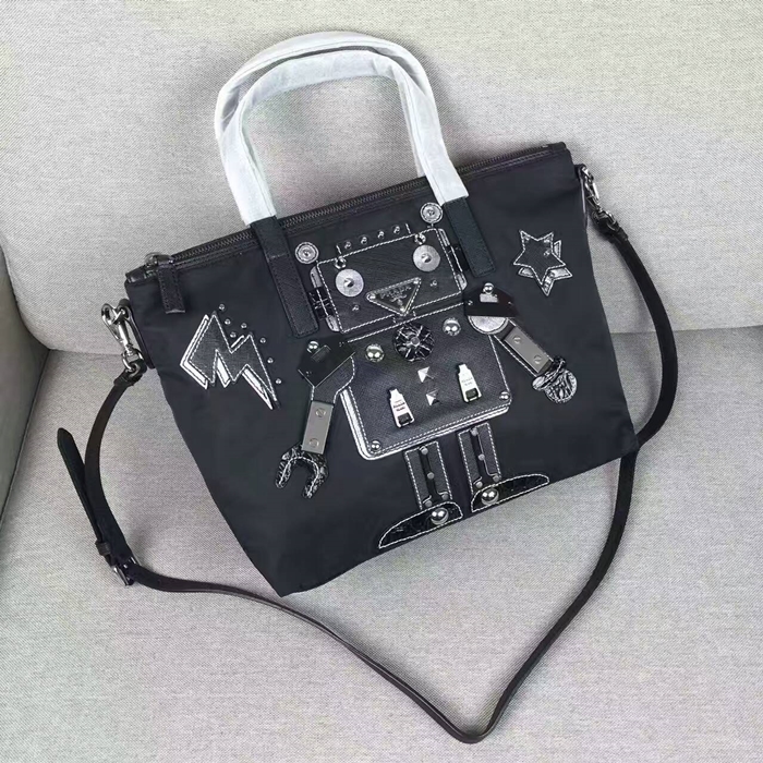 mmexport1496384910358.jpg