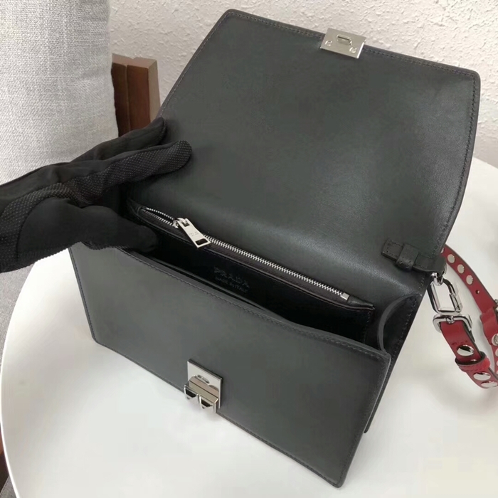 mmexport1519637022393.jpg