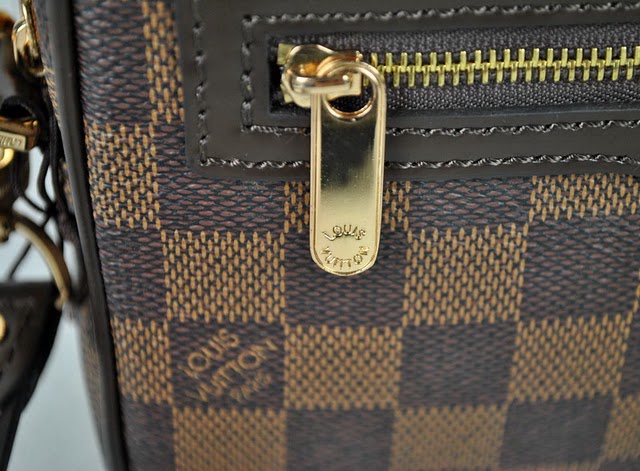 Louis_Vuitton_N61739_W20XH13XD5cm_strap_20_11.jpg