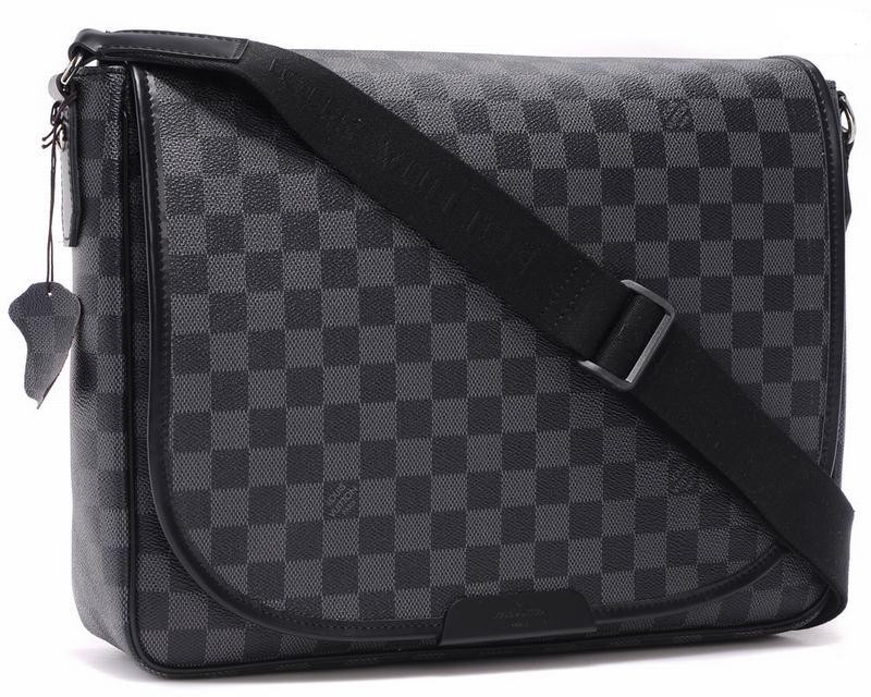 lv_n58029_men_shoulder_bags_black_grid_0.jpg