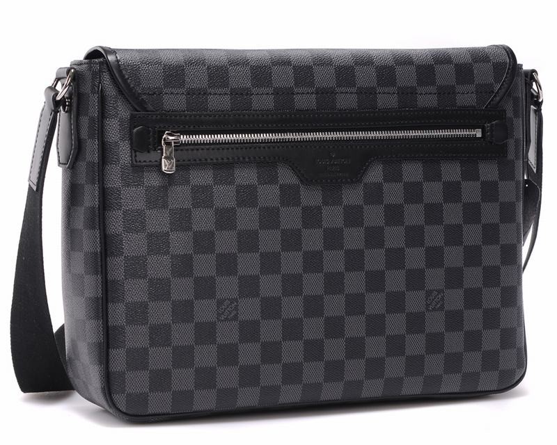 lv_n58029_men_shoulder_bags_black_grid_2.jpg