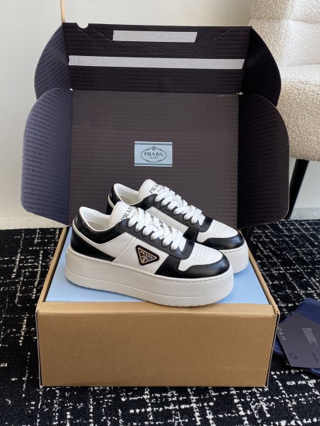프라다 스니커즈