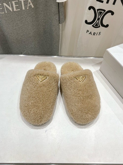 프라다 슬리퍼