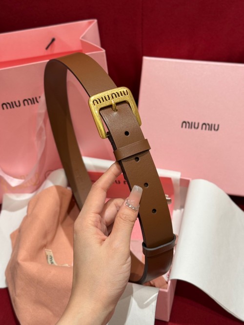 미우미우 3cm 벨트