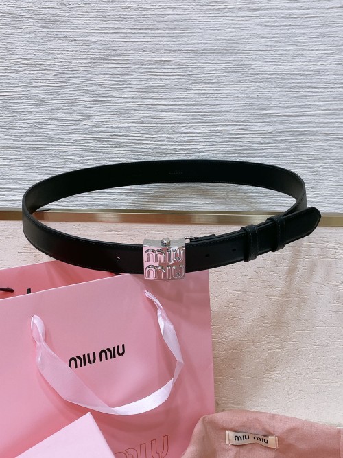 미우미우 3cm 벨트