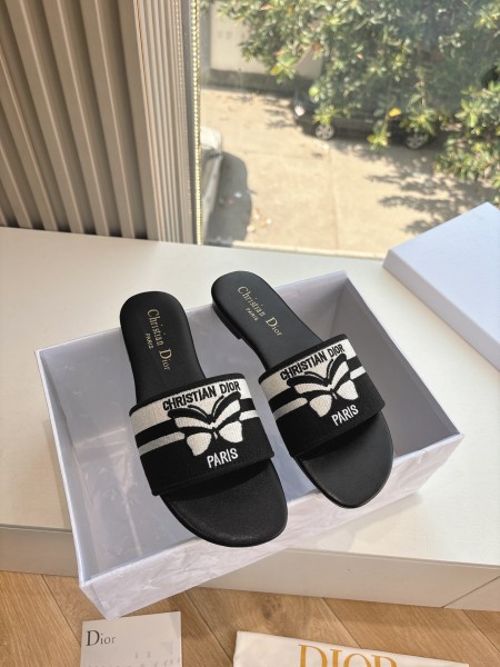 디올 슬리퍼