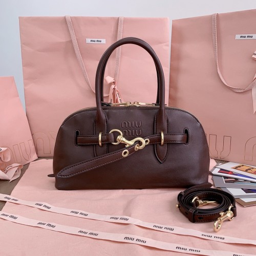 미우미우 아방뛰르 미듐백