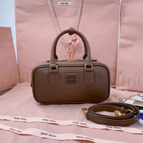 미우미우 아르카디 레귤러