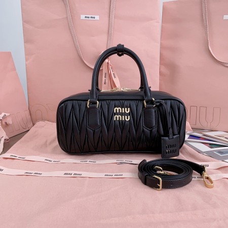 미우미우 마테라쎄 라지