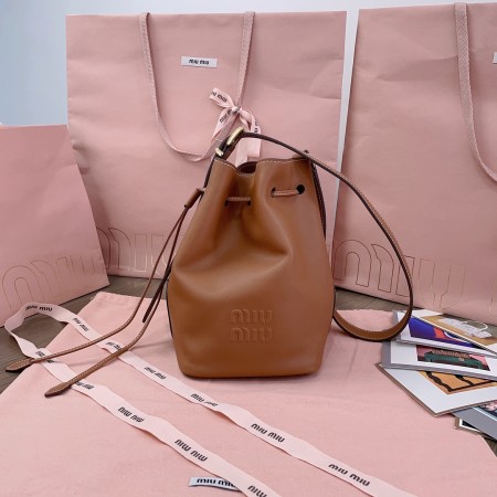 미우미우 버킷백 스몰