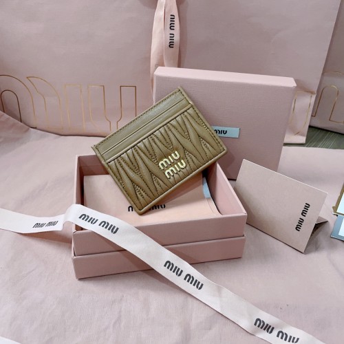 미우미우 카드지갑
