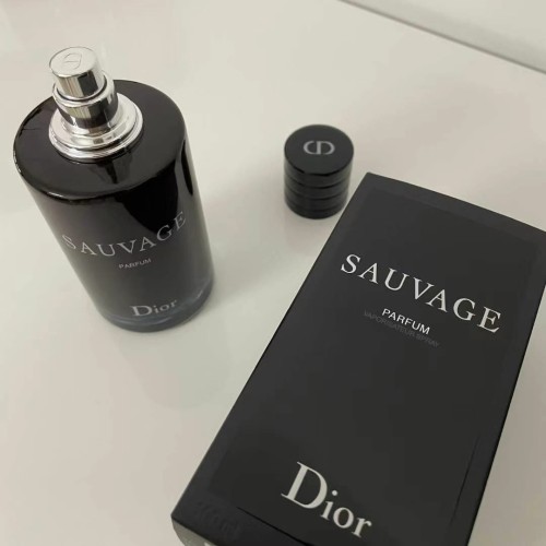SAUVAGE PARFUM