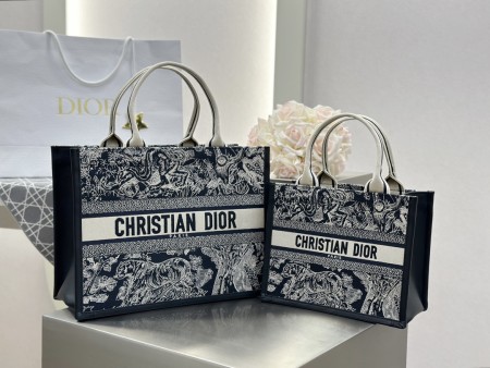 디올 토트백