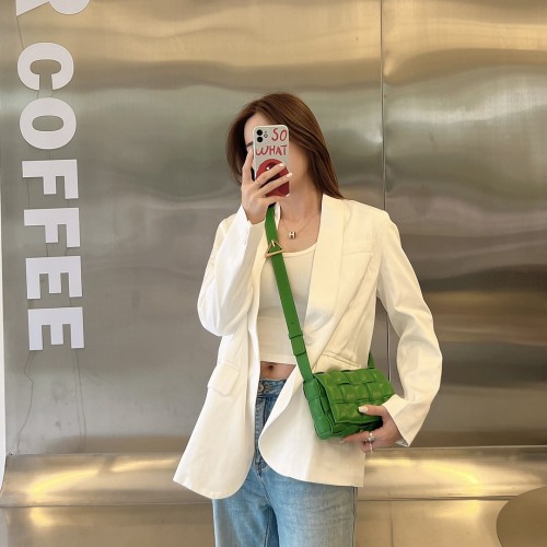 보테가 크로스백