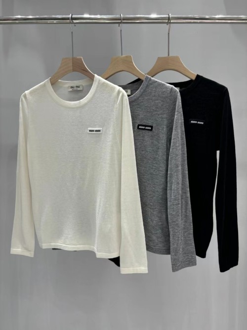 미우미우 긴팔티