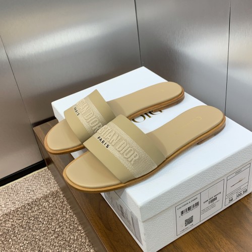 디올 뮬 슬리퍼