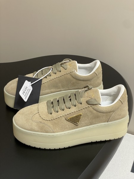 프라다 스니커즈