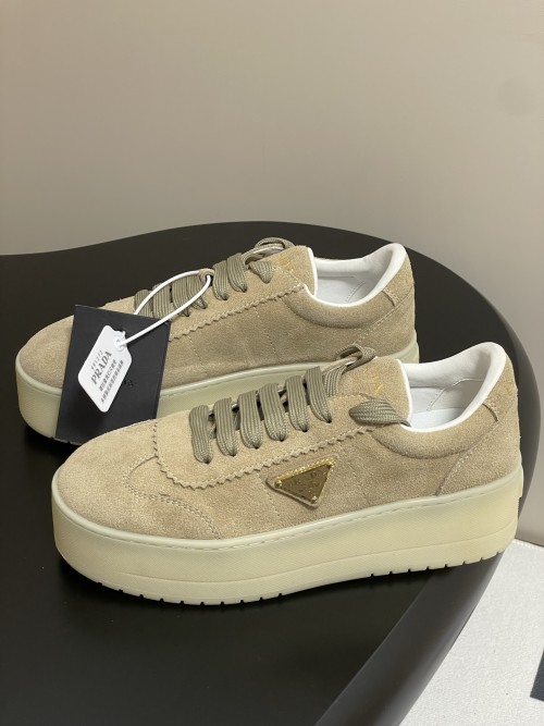 프라다 스니커즈