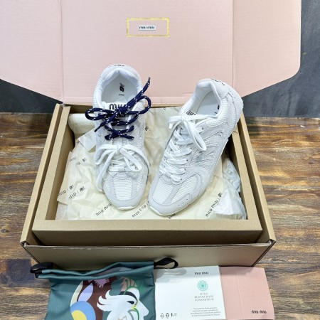 미우미우 X 뉴발530