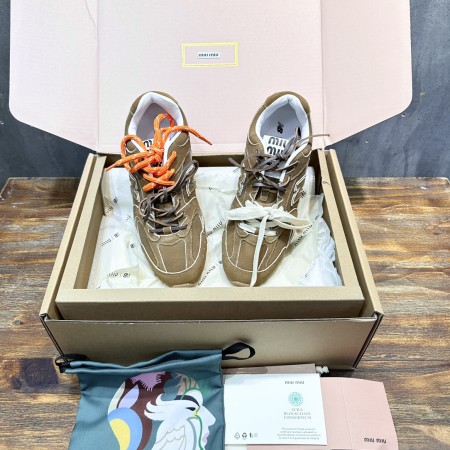 미우미우 X 뉴발530