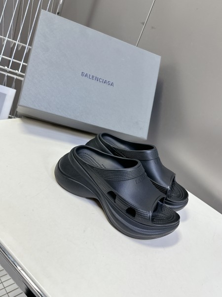 발렌시아 슬리퍼