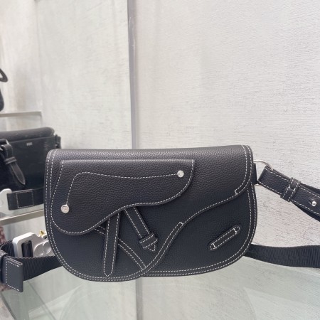 디올 남성 크로스백