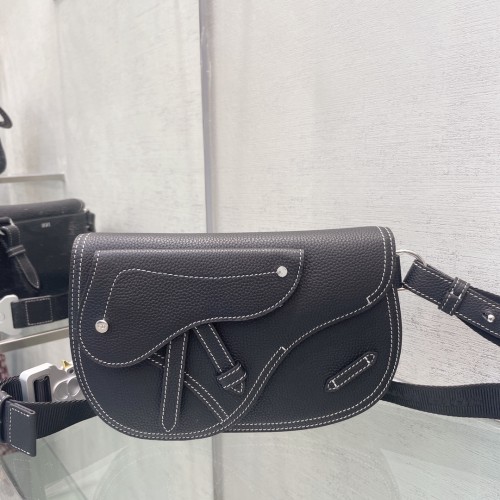 디올 남성 크로스백