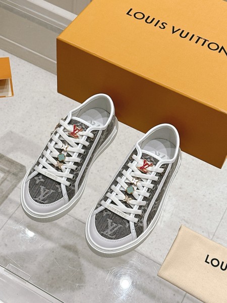 루이비통 스니커즈