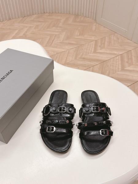 발렌시아가 슬리퍼