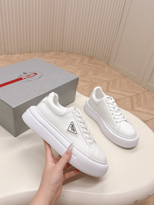 프라다 모놀리스 슬리퍼