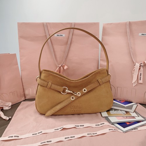 미우미우 숄더백