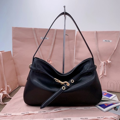 미우미우 숄더백