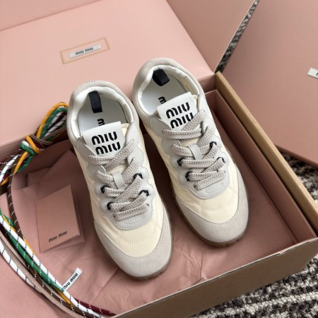 미우미우 스니커즈