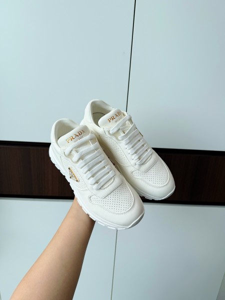 프라다 스니커즈