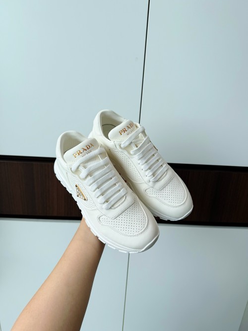 프라다 스니커즈