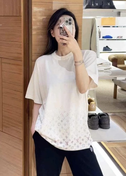 루이비통 남녀공용 반팔티