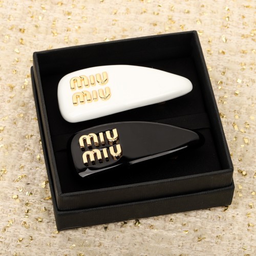 미우미우 머리삔