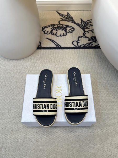 디올 슬리퍼