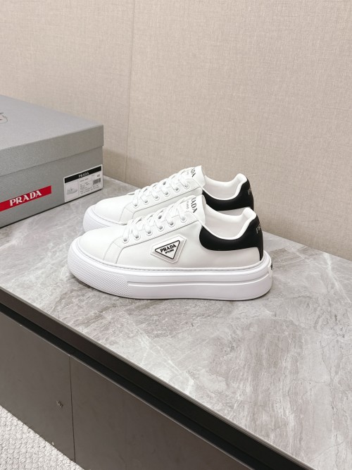 프라다 스니커즈