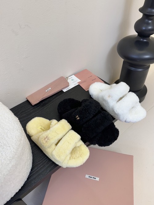 미우미우 퍼슬리퍼