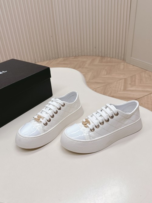 샤**넬 스니커즈