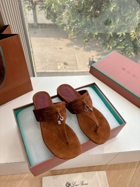 로로피아나 쪼리