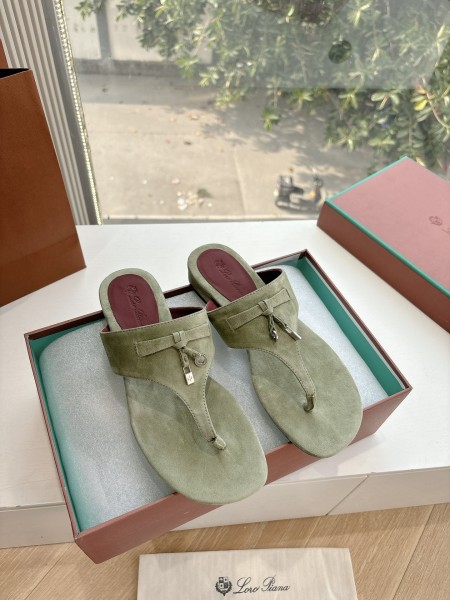 로로피아나 쪼리