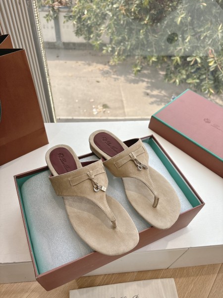 로로피아나 쪼리