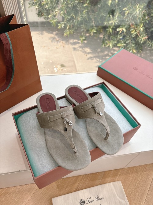 로로피아나 쪼리