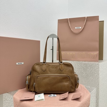 미우미우 포켓백