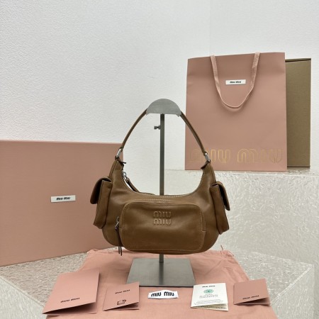 미우미우 포켓백