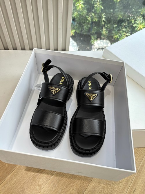 프라다 샌들