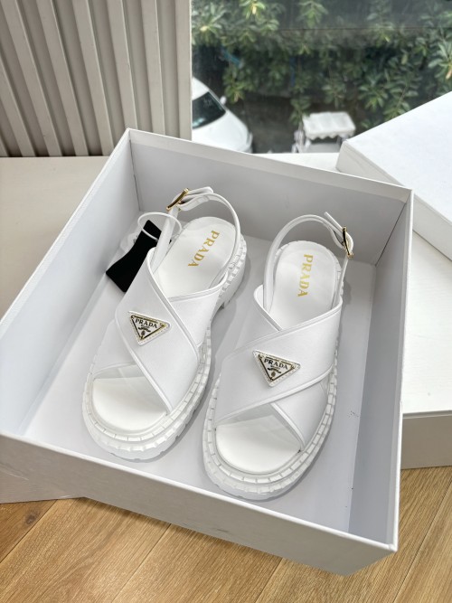 프라다 샌들