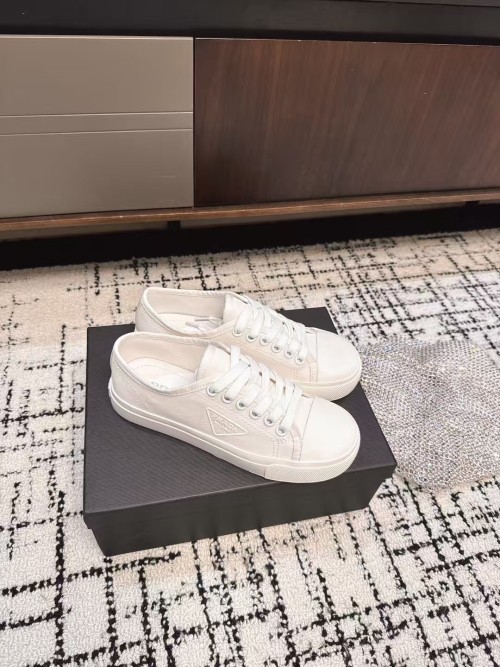 프라다 스니커즈